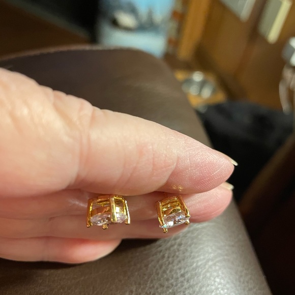 NEW High Quality CZ Earrings set in Gold Tone - Picture 2 of 4